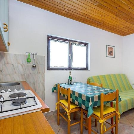 Apartments Dragica Valbandon Luaran gambar