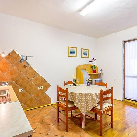 Apartments Dragica Valbandon Luaran gambar