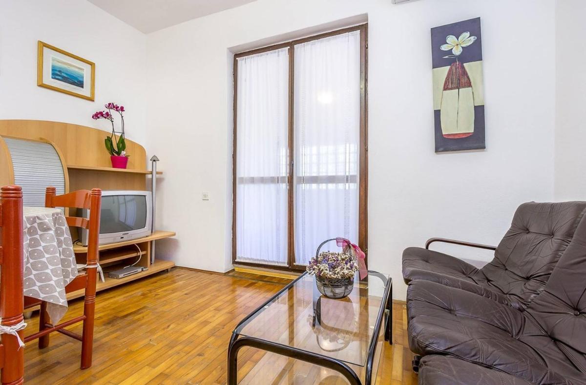 Apartments Dragica Valbandon Luaran gambar