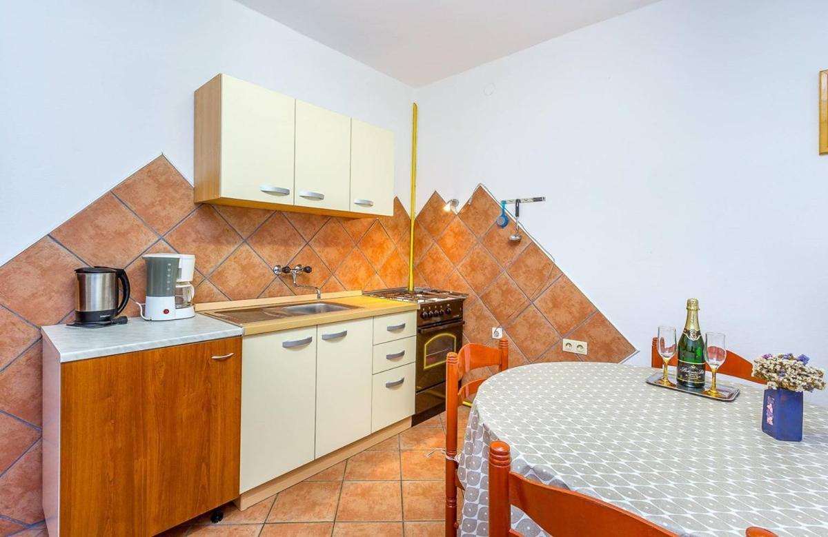 Apartments Dragica Valbandon Luaran gambar