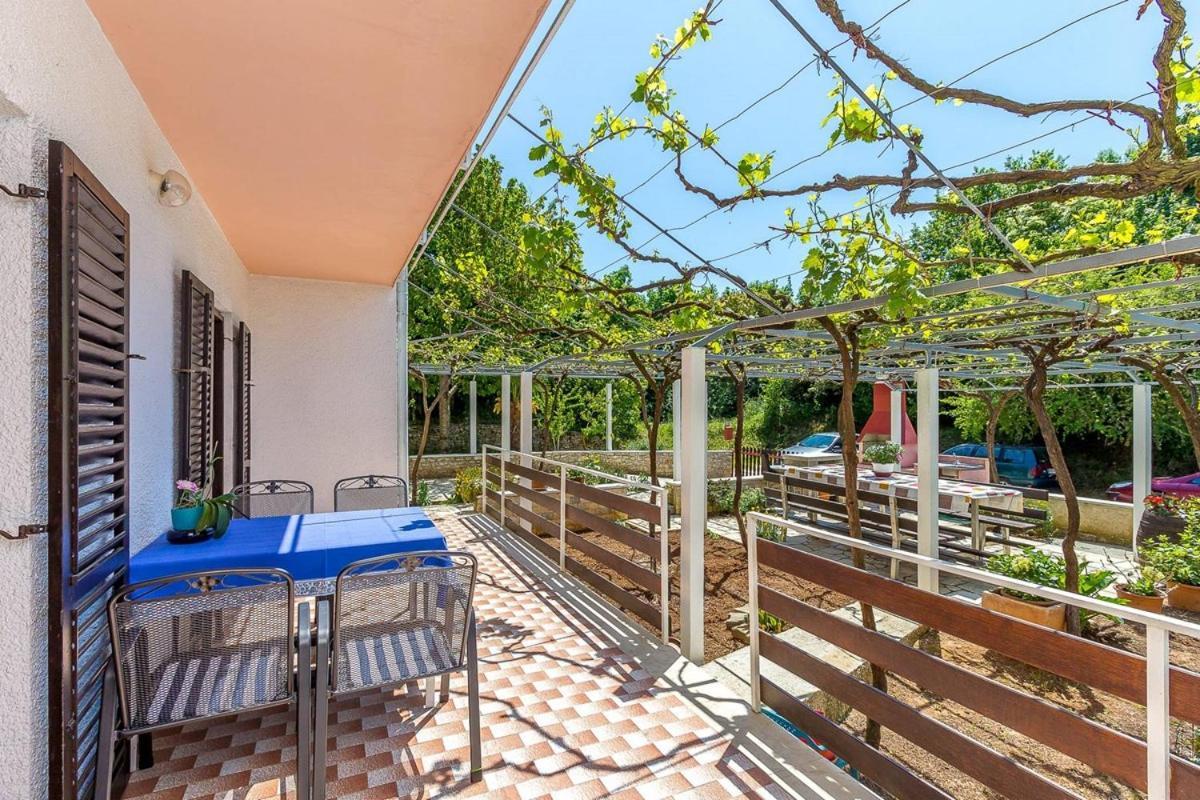 Apartments Dragica Valbandon Luaran gambar