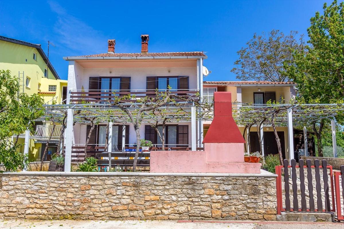 Apartments Dragica Valbandon Luaran gambar