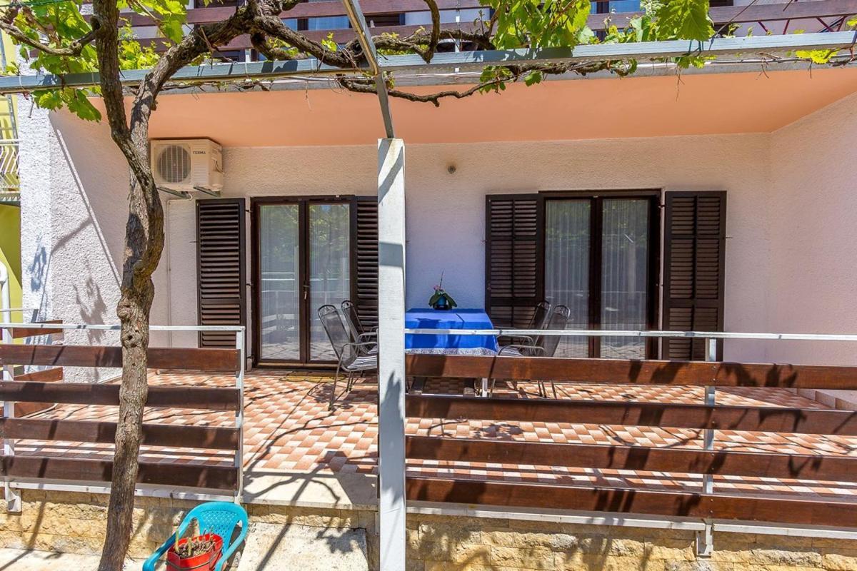 Apartments Dragica Valbandon Luaran gambar